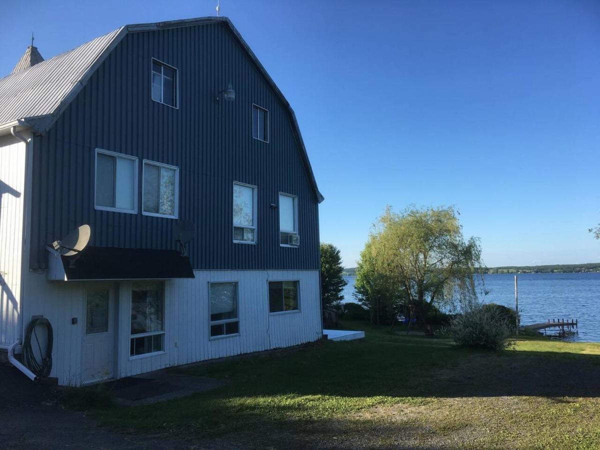 La Grange Sur Le Lac App A Et B Saint Romain Esterno foto