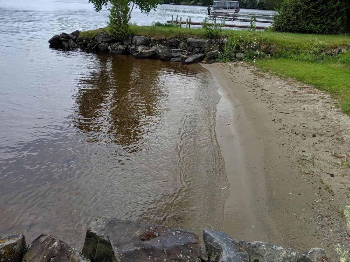 La Grange Sur Le Lac App A Et B Saint Romain Esterno foto