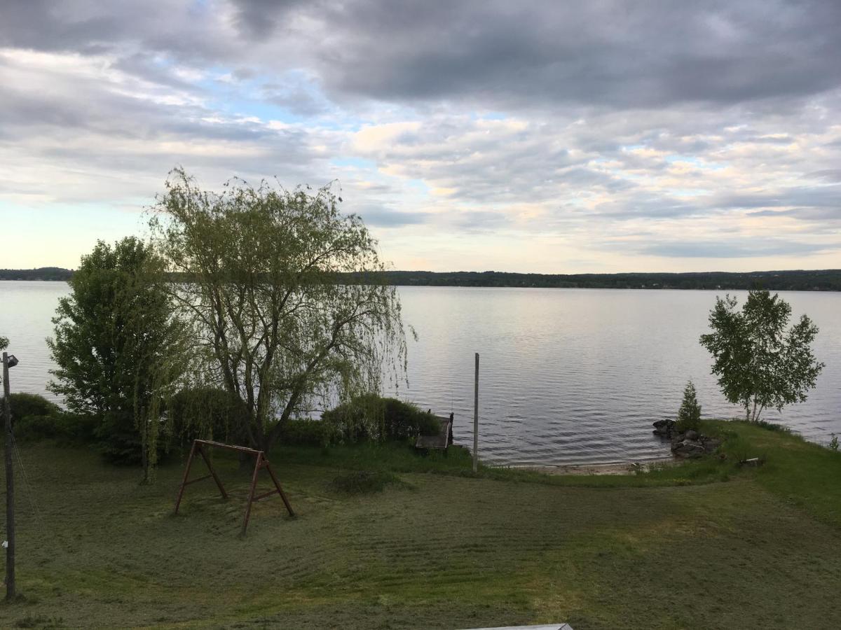 La Grange Sur Le Lac App A Et B Saint Romain Esterno foto